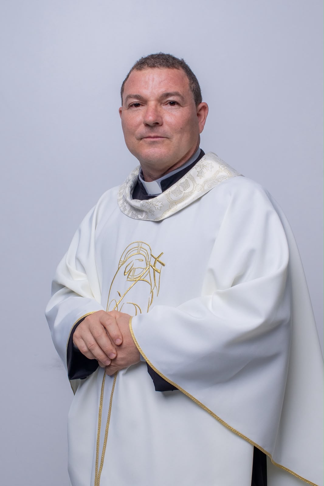Padre Erivaldo Alves Ferreira, pároco da Paróquia Santa Luzia